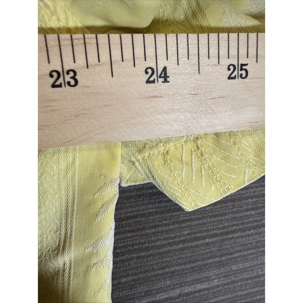 TOMMY BAHAMA Yellow Embroiled FLORAL Button Up Silk Hawaiian Shirt Men's Size L - Picture 8 of 8